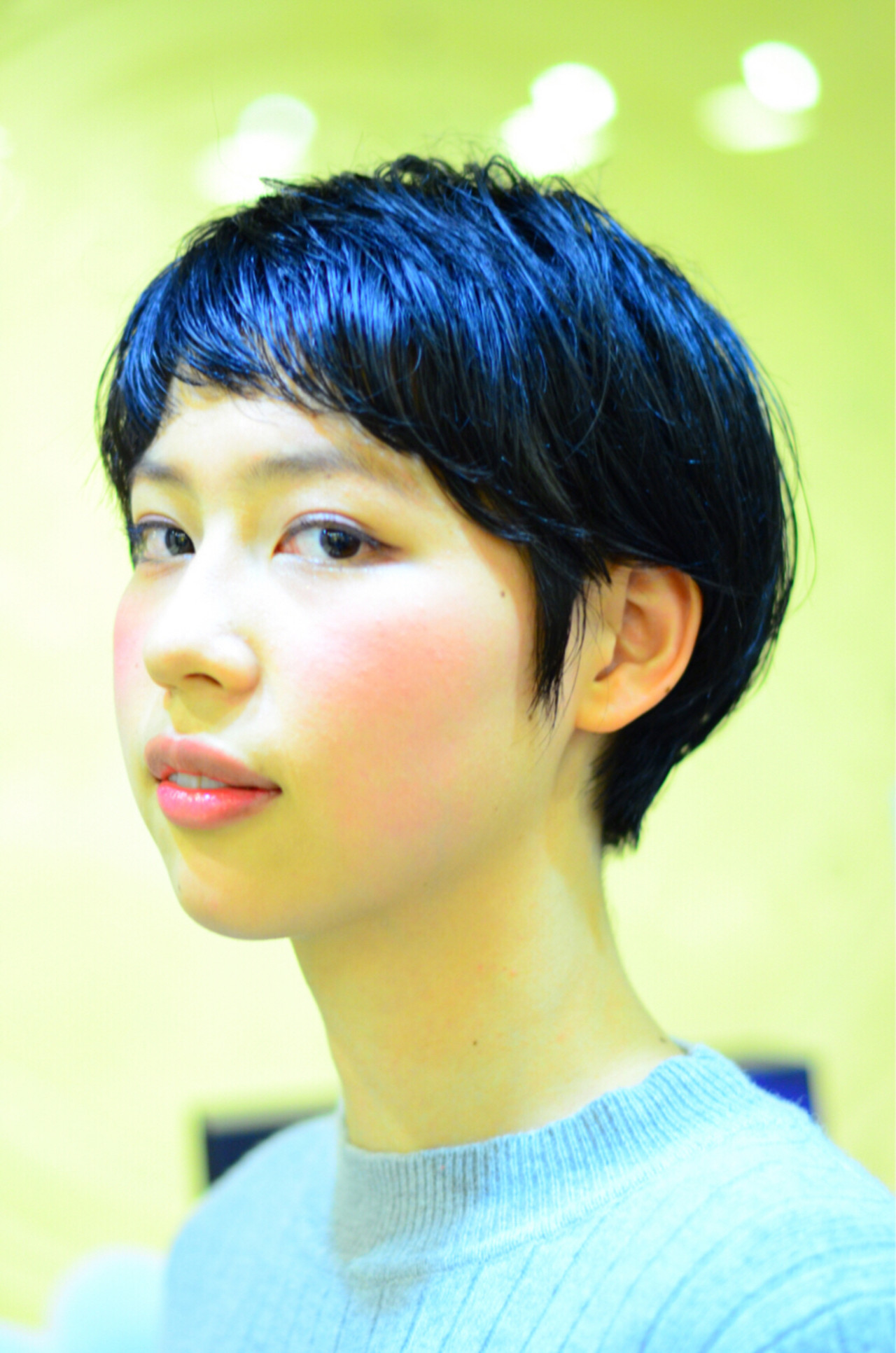 髪型 ショート 黒髪 前髪あり