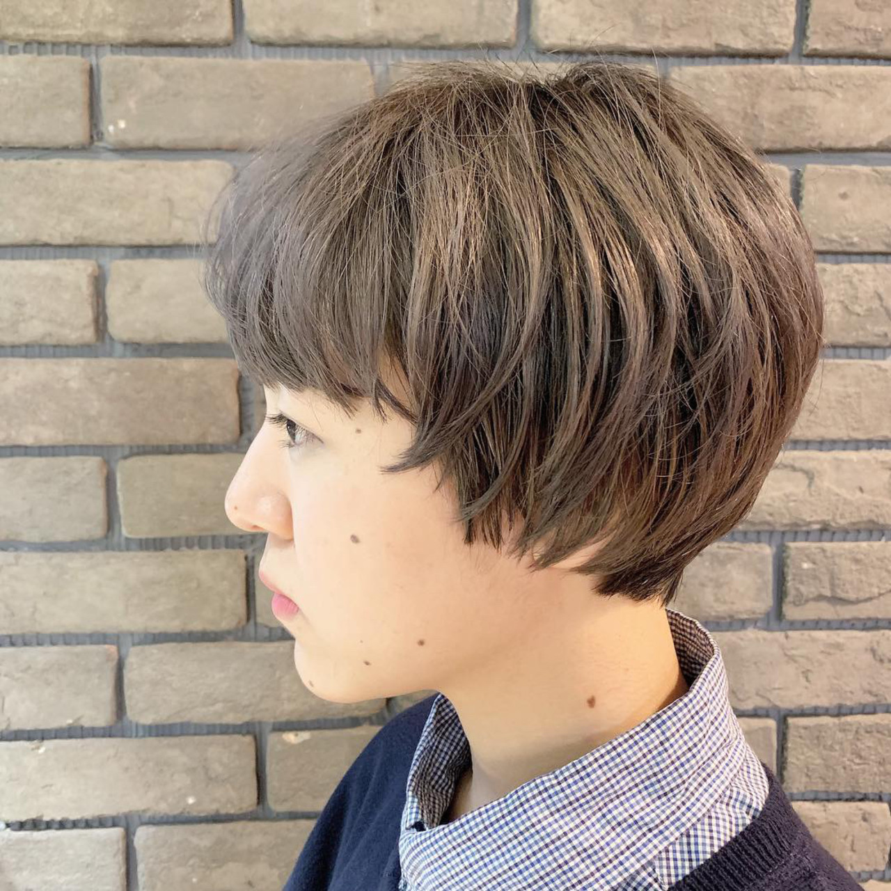 髪型 ショート アッシュグレー