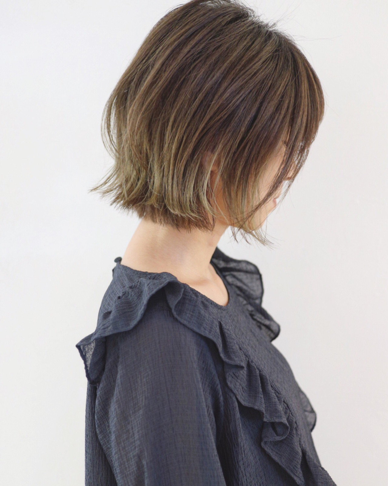 髪型 ボブ インナーカラー